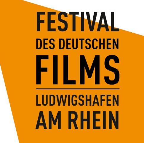 Photo of Weltpremiere und Eröffnungsfilm Familie is nich am 21.8., Regie Nana Neul, Casting Ulrike Müller