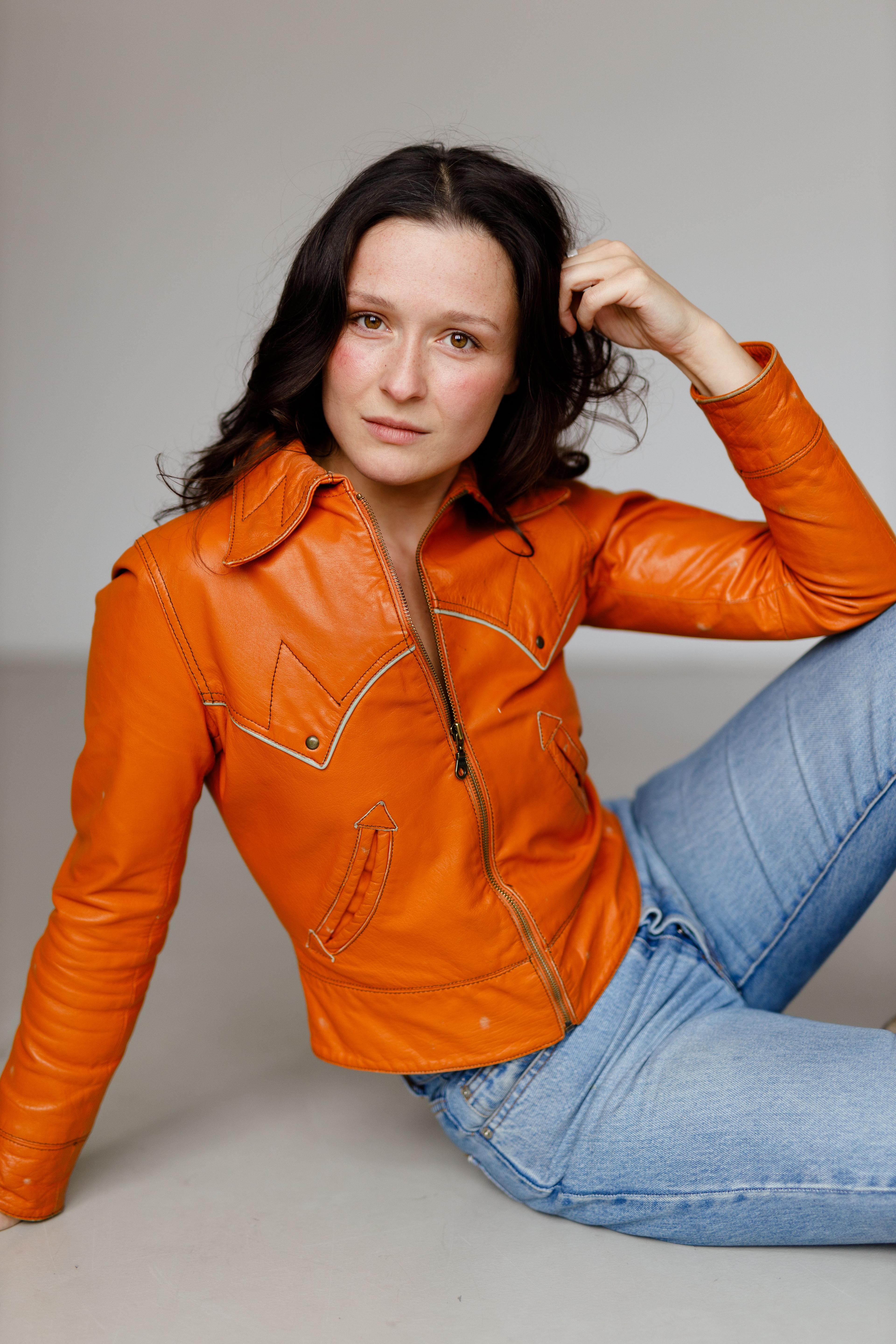 Photo of Bella Krieger by Jakob Fliedner