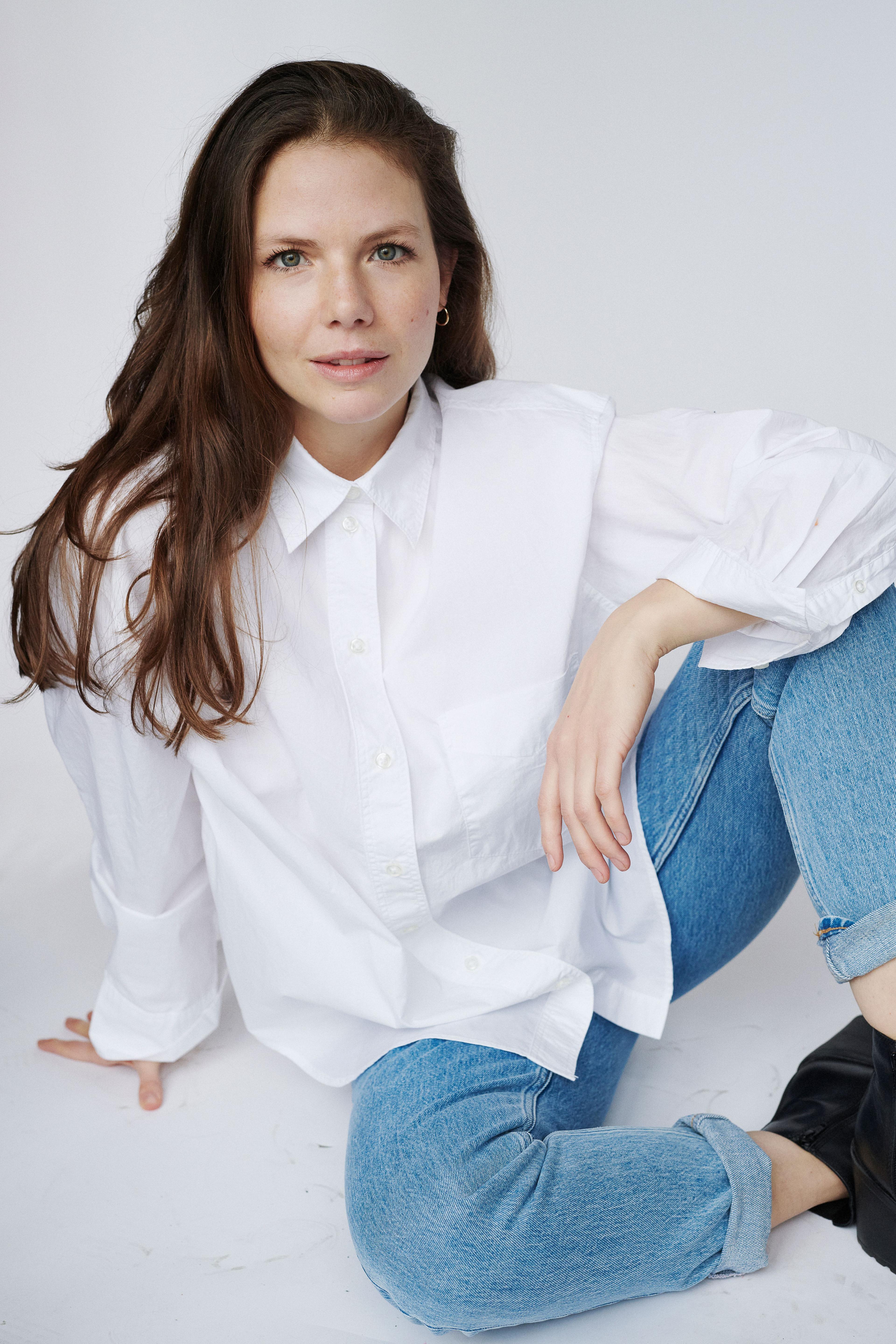 Photo of Leonie Rainer by Valeria Mitelman