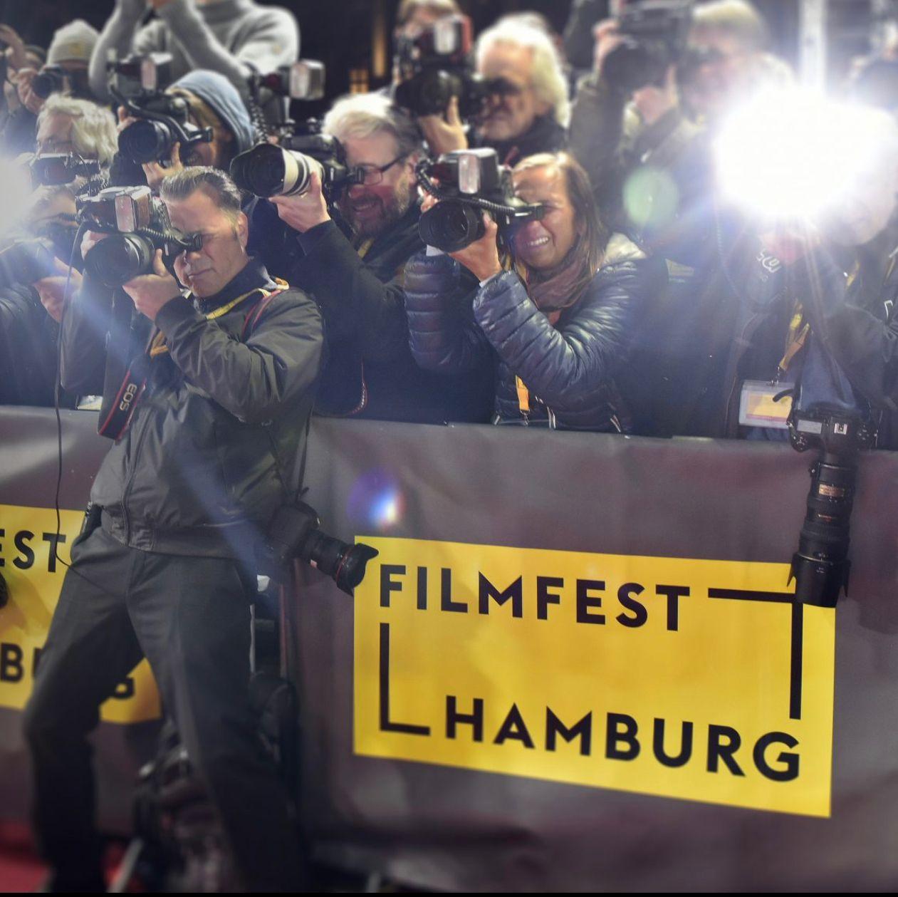 Photo of Premiere mit Für Immer Freibad auf dem Filmfest HH